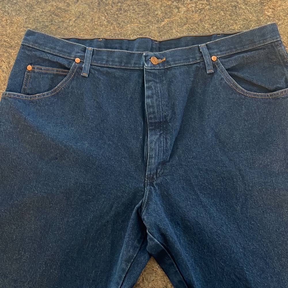 New w/o tags Wrangler Denim Blue Jeans for MEN 42x30 - Picture 3 of 8